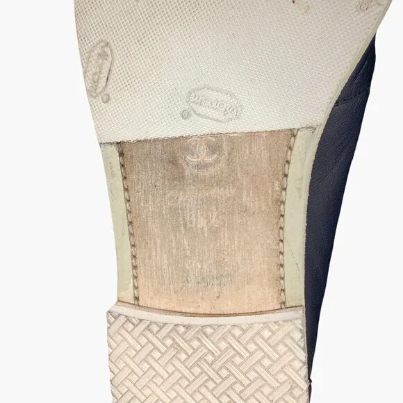 Chanel Navy Blue Leather Loafers Size 38.5 US 7.5-8 Women's CC Logo Flats - Picture 14 of 16